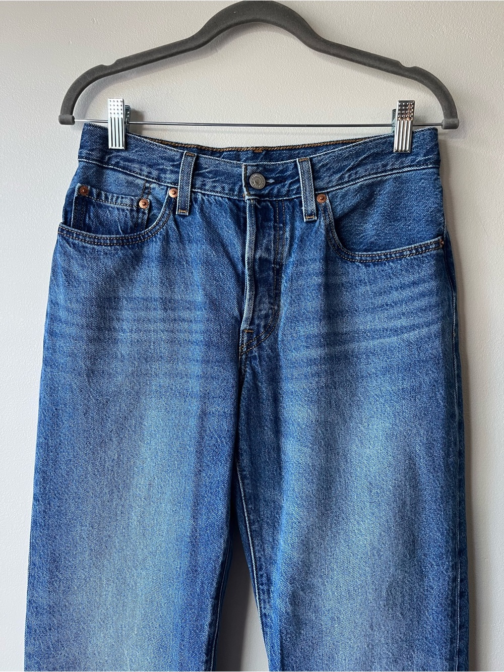 Levi’s 501 90s Classic Mid Rise Srtaight Leg Jeans Denim - Picture 5 of 10